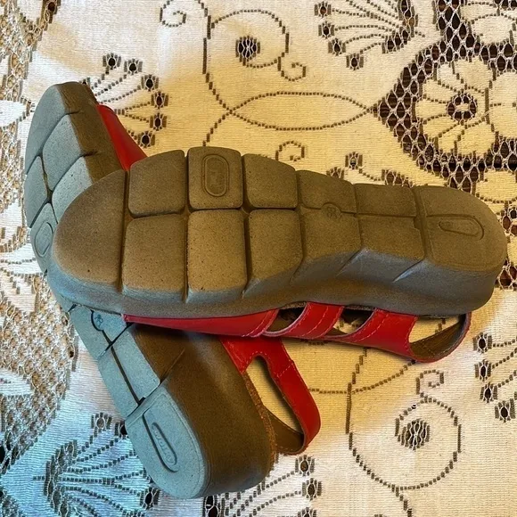 WOLKY Alula RED Made For Walking Sandals Brown Shoe Laces