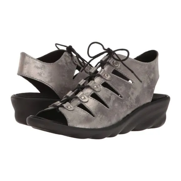 Wolky Arena Amalia Nubuck Light Gray &amp; Black Leather Sandals Size 38