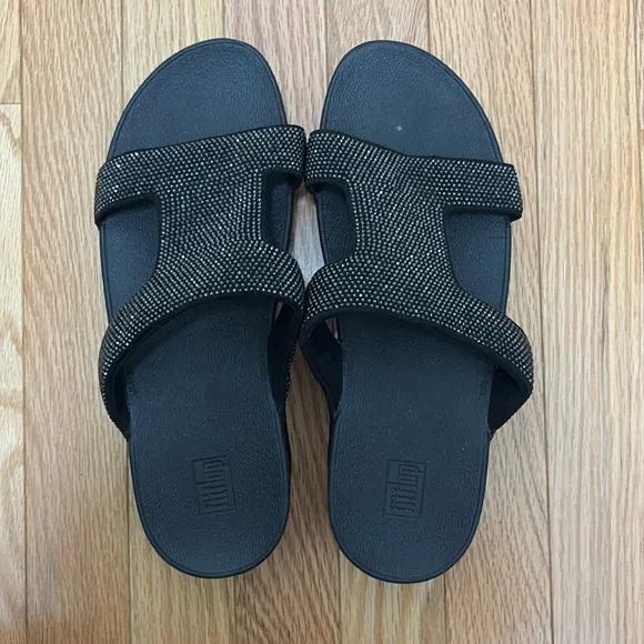 Woman’s Black Fit Flop Marli Crystal Sandals - size 10