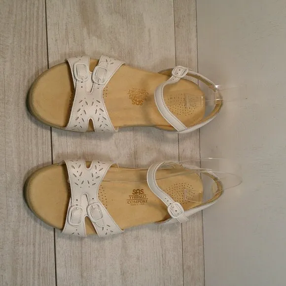 Womans SAS Duo Buckle White Leather Sandal Size 8 WW Double Wide