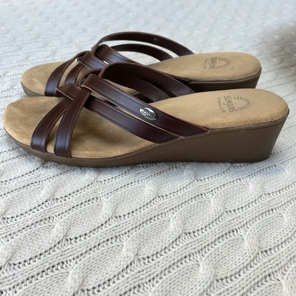 Women's 9W Sunjuns G.H. Bass &amp; Co Brown Sandals Sheila 2” wedge heel leather