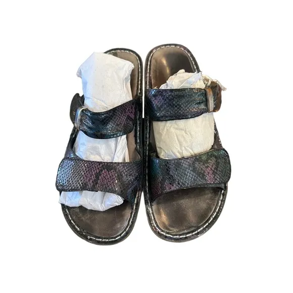 Women’s Alegria Snake Print Sandals. Size 10