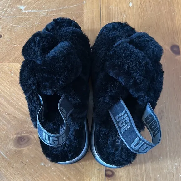 Women’s UGG Disco Knot Platform Fashion Sandals Lamb Fur Black Size 8 NEW