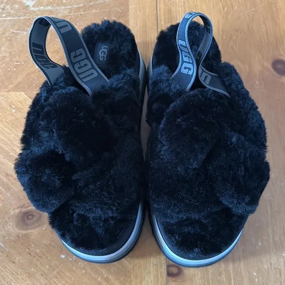 Women’s UGG Disco Knot Platform Fashion Sandals Lamb Fur Black Size 8 NEW