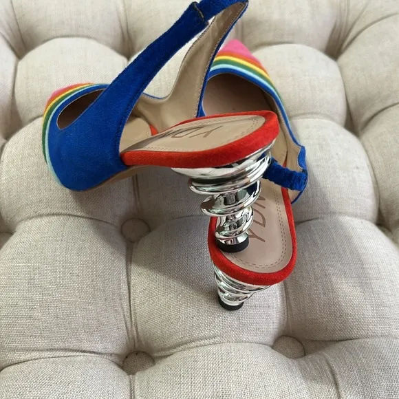 YDN Women's Fashion Metallic Spiral Heel shoes