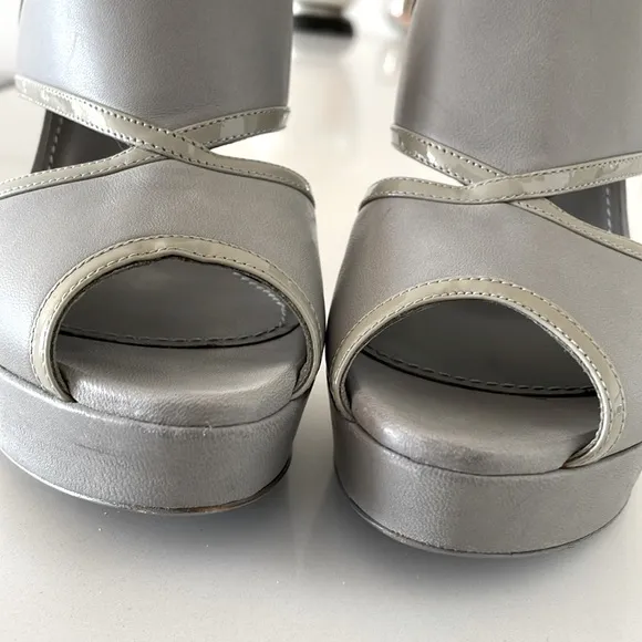 Yves Saint Laurent Grey Leather Platform Sandals w/ Patent Leather Trim