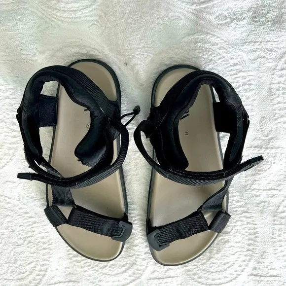 ZARA: EXCELLENT Condition Men Comfortable Sport Black Sandals Sz43 Euro