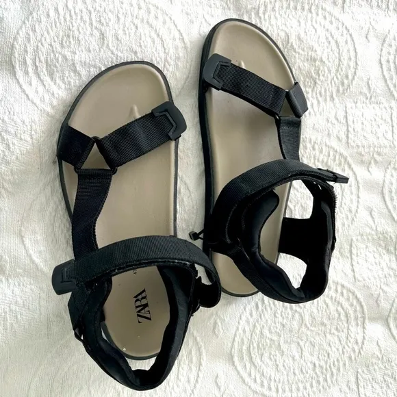 ZARA: EXCELLENT Condition Men Comfortable Sport Black Sandals Sz43 Euro