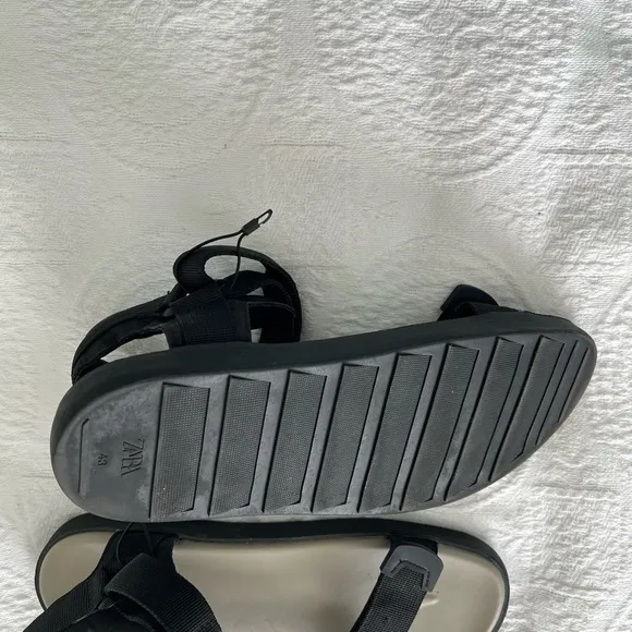 ZARA: EXCELLENT Condition Men Comfortable Sport Black Sandals Sz43 Euro