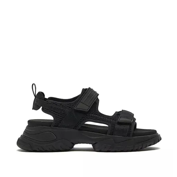 ZARA SPORT SANDALS SIZE 8